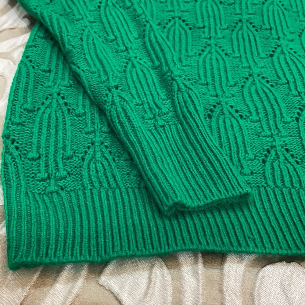 Sweater - Picture 2 of 9